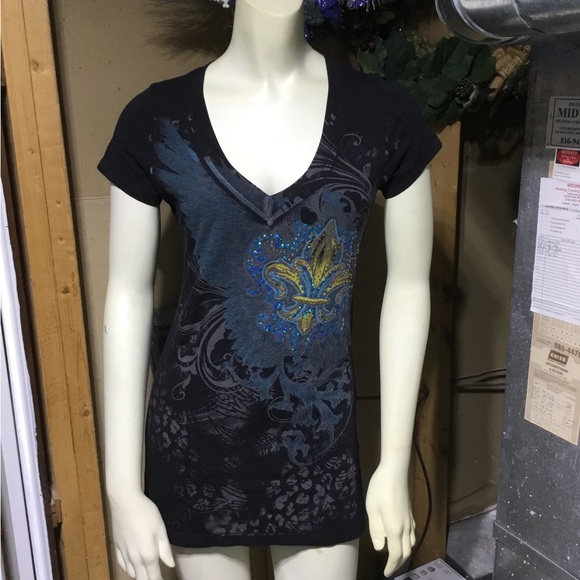 Love It Tee Shirt - Picture 11 of 16